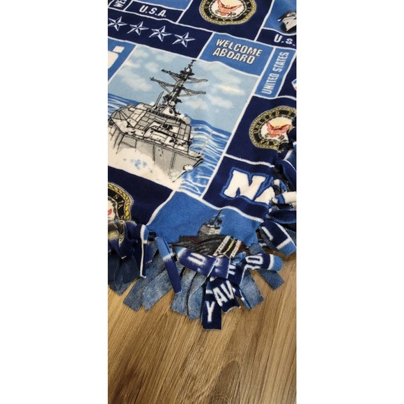 Navy Custom Reversible Tie Blanket Armed Forces - Picture 3 of 4